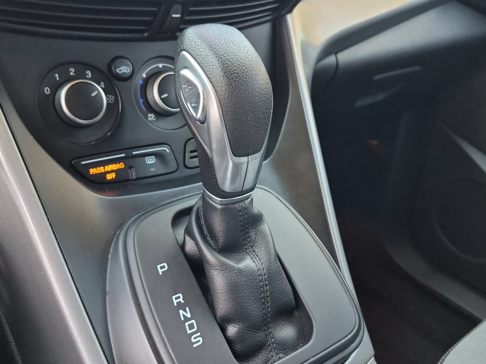 Used 2016 Ford Escape SE AWD/4WD image 30