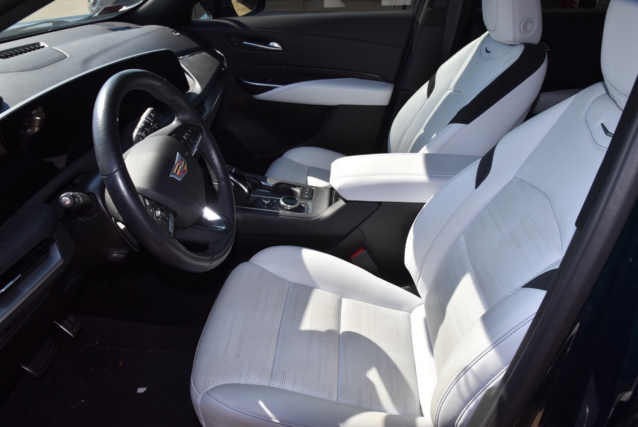 Used 2024 Cadillac XT4 Sport FWD image 10