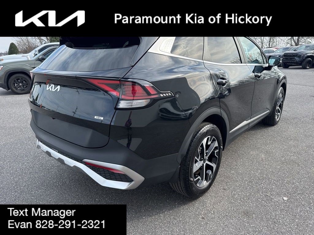 Used 2023 Kia Sportage EX image 7