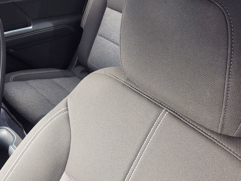 Used 2025 GMC Acadia Elevation image 16