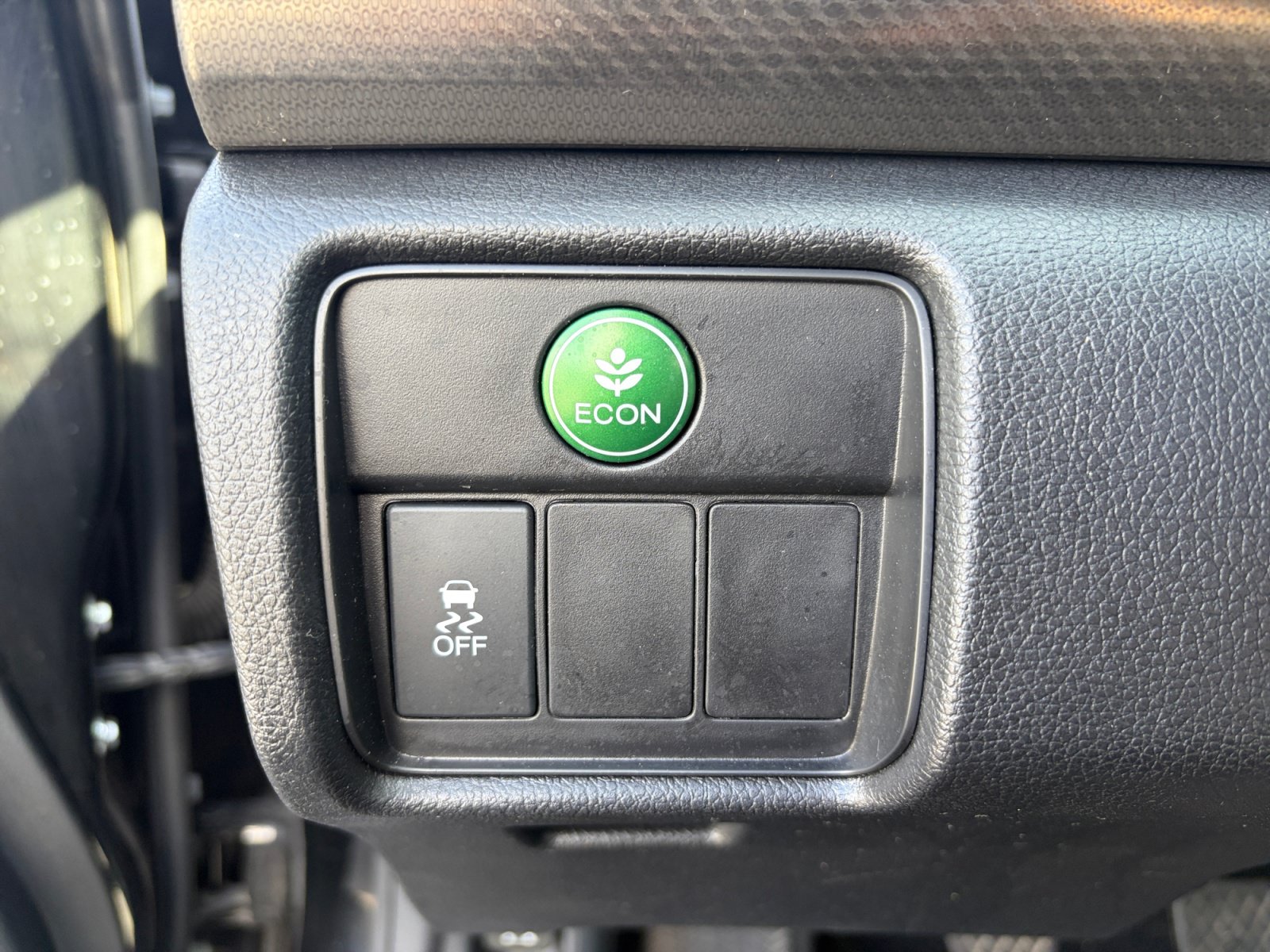 Used 2017 Honda Accord EX image 32