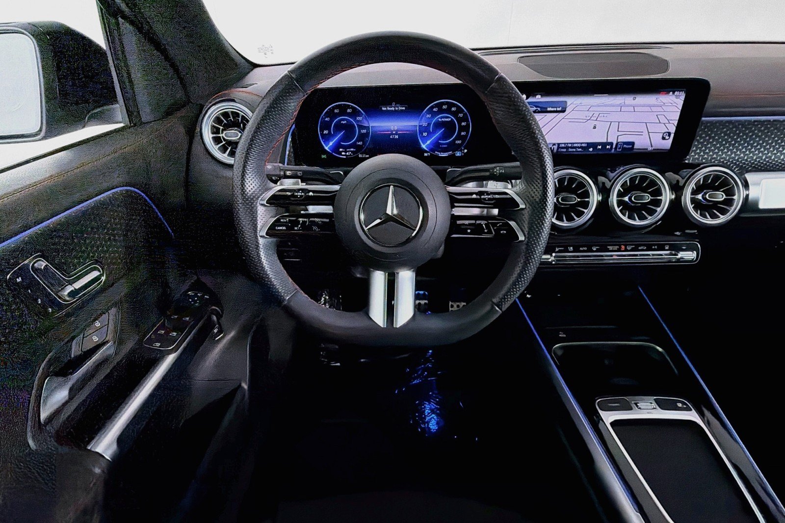 Certified 2024 Mercedes-Benz EQB 300 4MATIC image 6