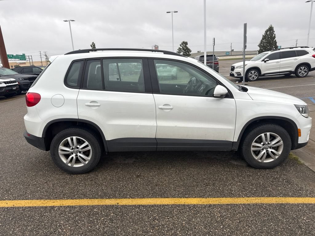 Used 2017 Volkswagen Tiguan S AWD/4WD image 8