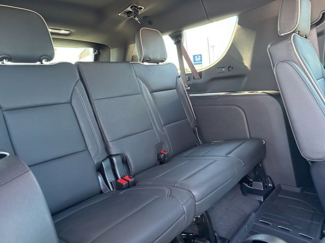 New 2026 Chevrolet Suburban Premier image 15