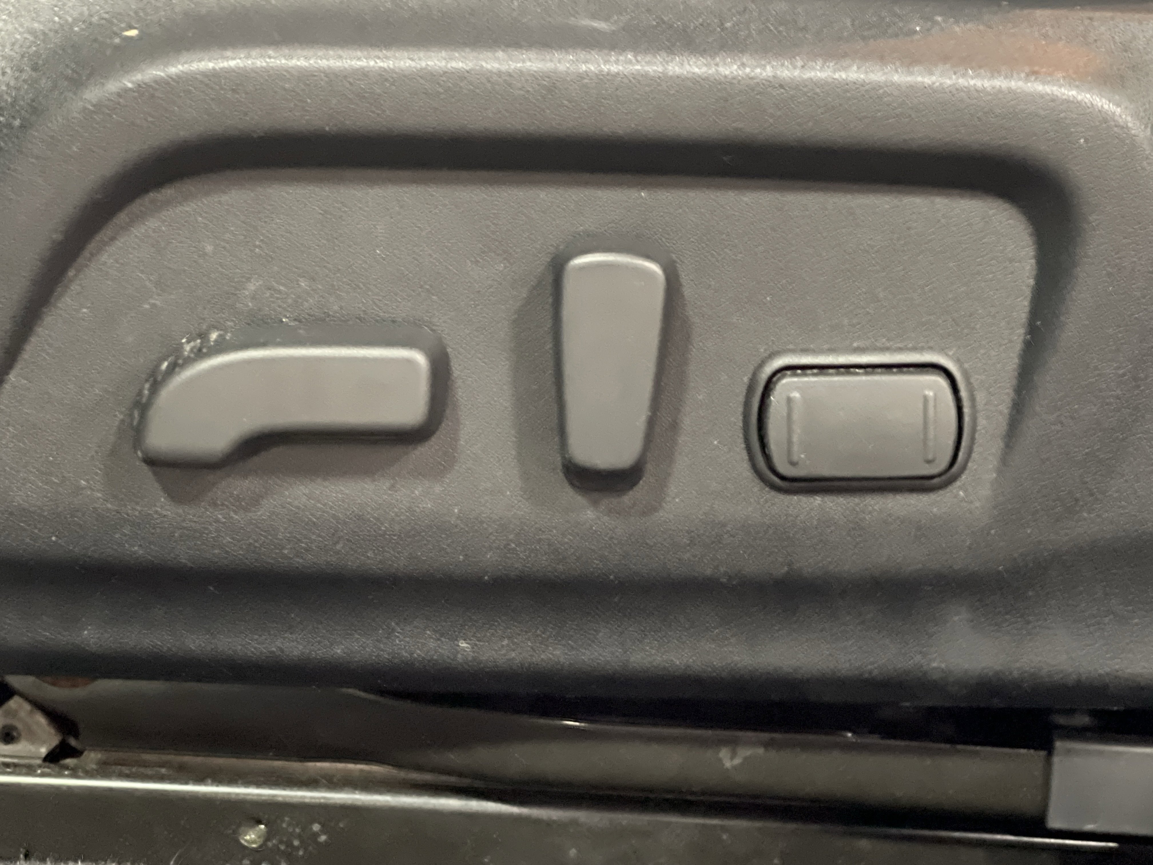 Used 2016 Subaru Outback 2.5i Limited w/ Protection Package #1 image 9