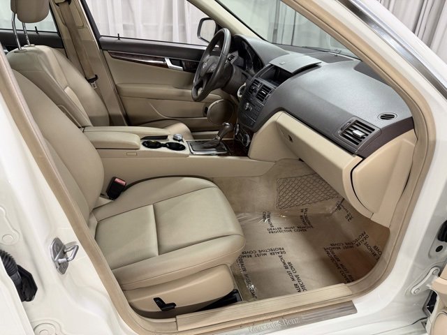 Used 2009 Mercedes-Benz C 300 4MATIC Sedan image 7