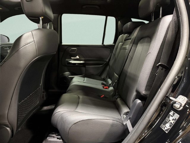 Used 2024 Mercedes-Benz GLB 250 4MATIC image 28