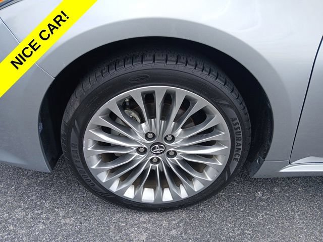 Used 2017 Toyota Avalon Limited w/ Carpet Mat Package FWD image 2