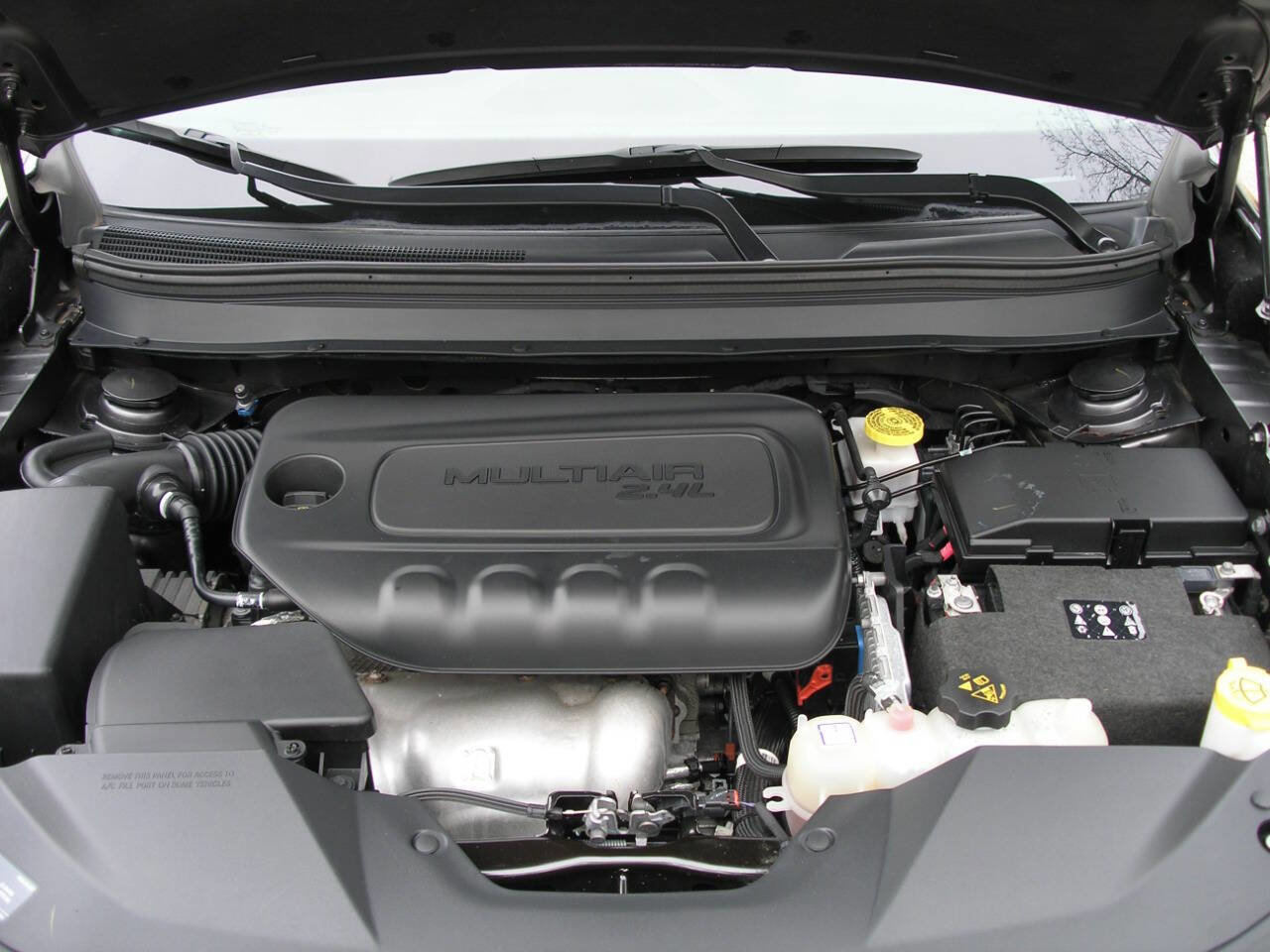 Used 2019 Jeep Cherokee Latitude Plus w/ Cold Weather Group image 11