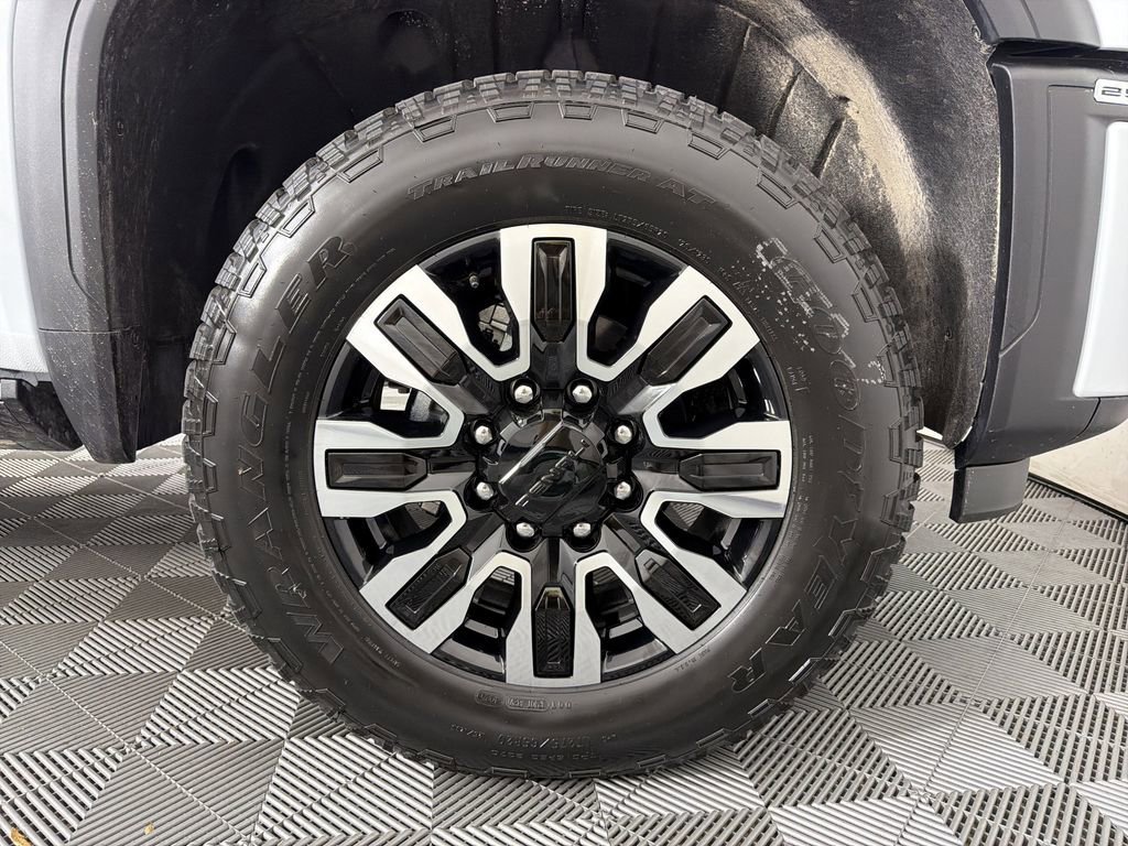 New 2026 GMC Sierra 2500 Denali Ultimate image 11