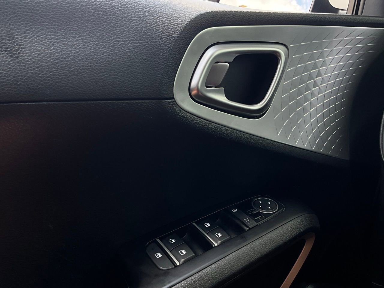 Used 2025 Kia Soul LX w/ LX Technology Package image 19