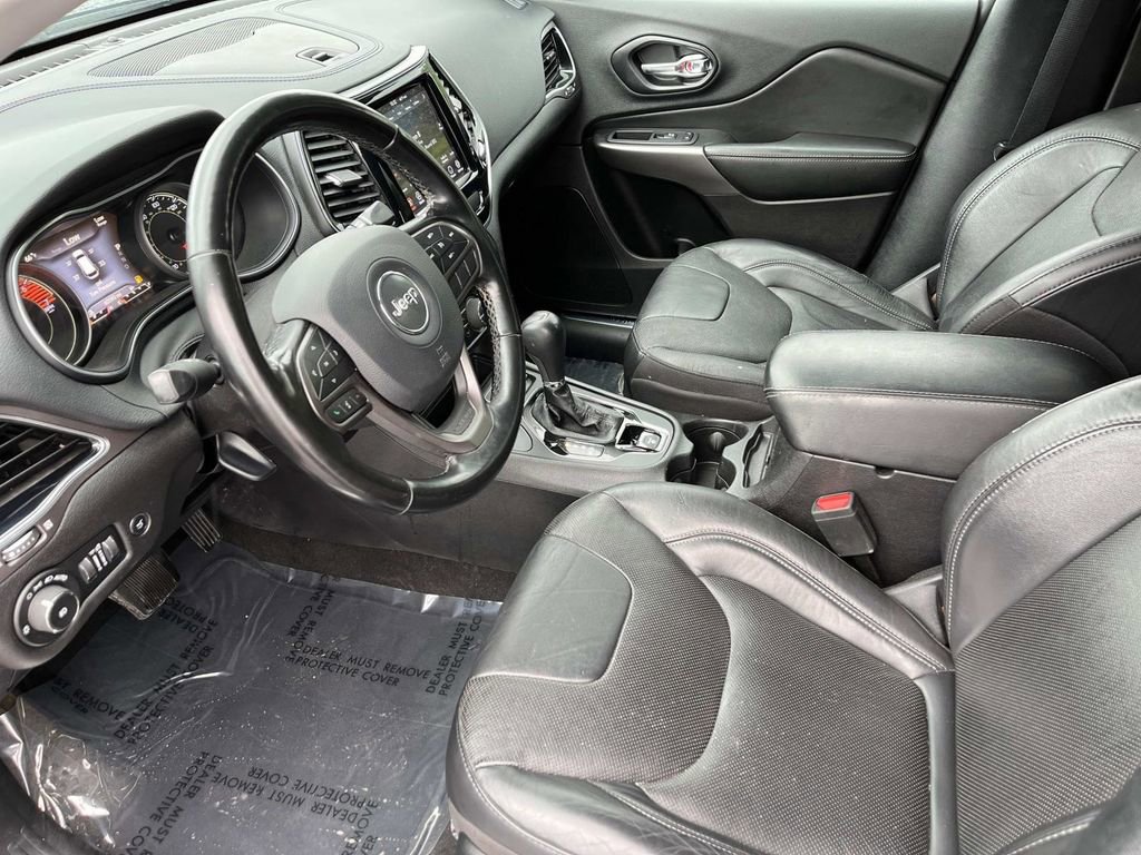 Used 2020 Jeep Cherokee Limited image 25