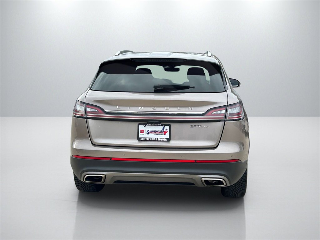 Used 2020 Lincoln Nautilus Reserve w/ Equipment Group 201A image 6