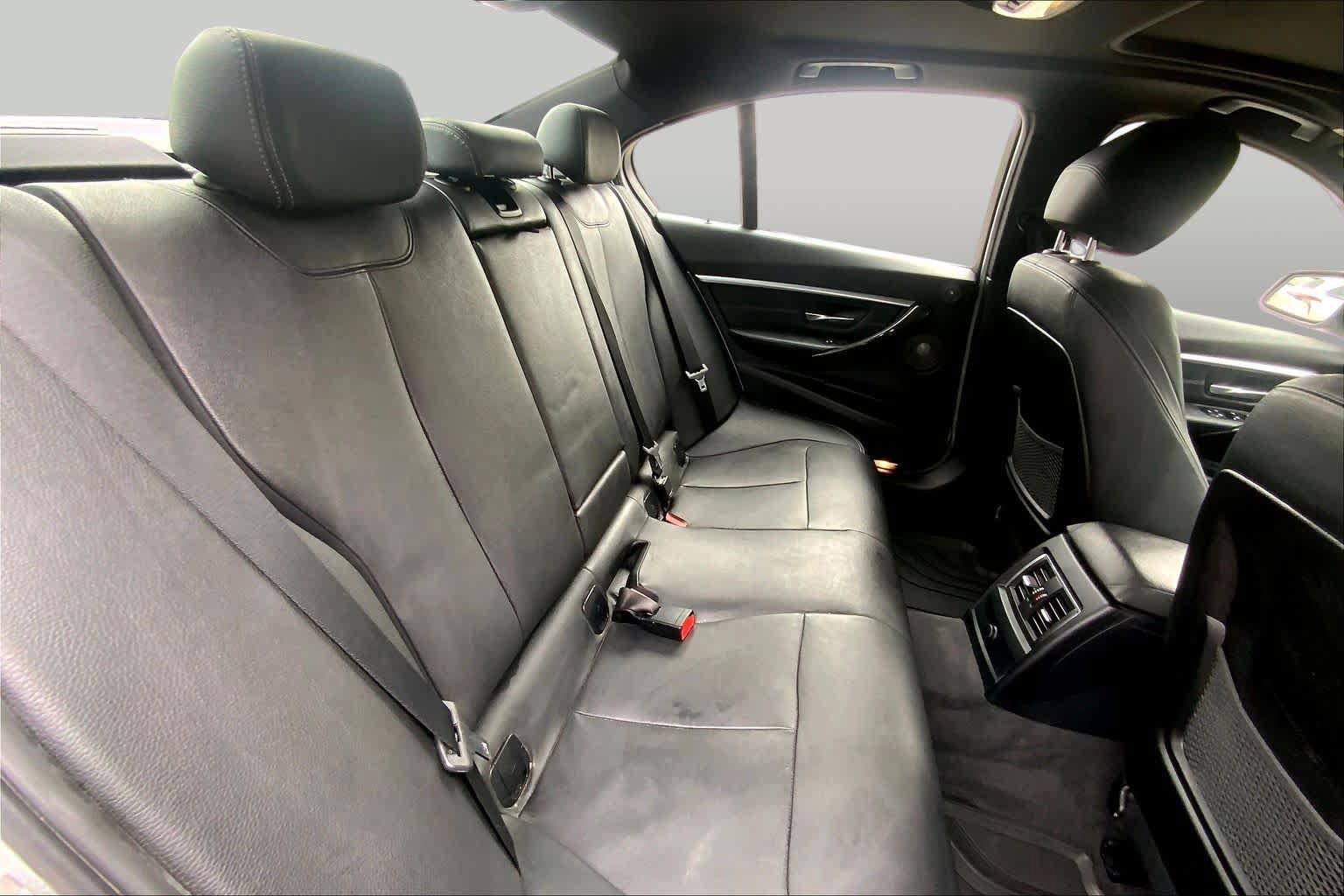 Used 2016 BMW 340i Sedan RWD image 19