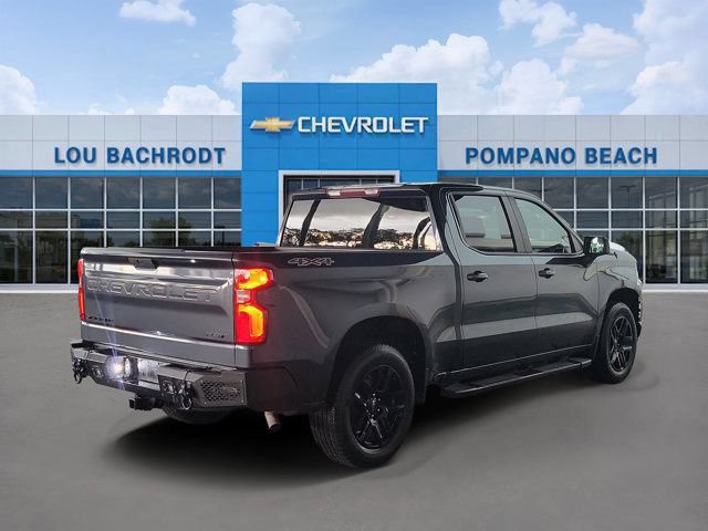 Used 2022 Chevrolet Silverado 1500 RST w/ LPO, Blackout Package AWD/4WD image 2