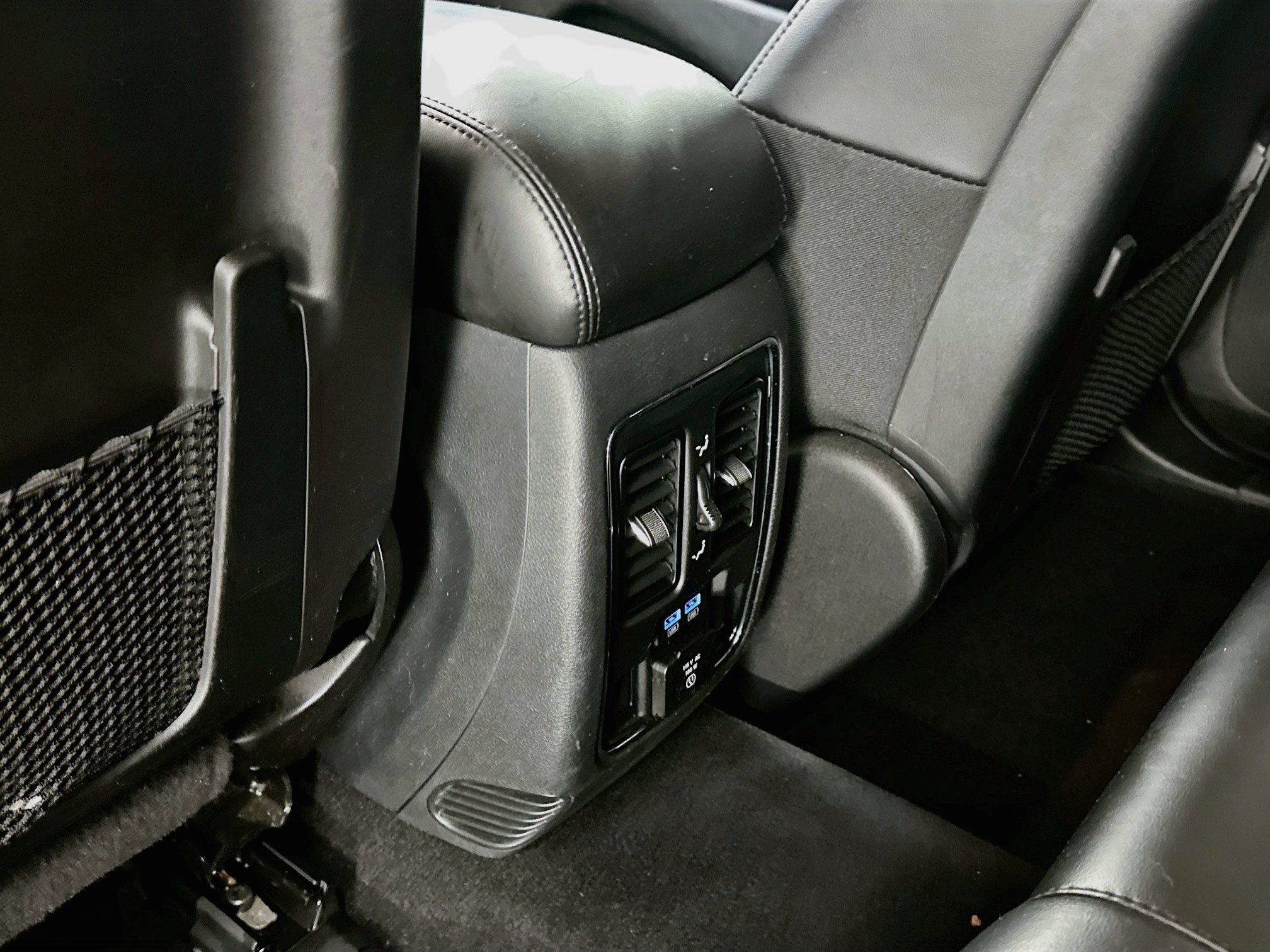 Used 2019 Jeep Grand Cherokee Limited AWD/4WD image 29