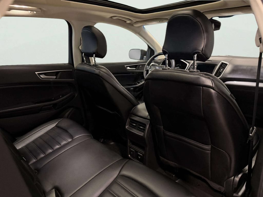 Used 2019 Ford Edge SEL w/ Equipment Group 201A AWD/4WD image 23