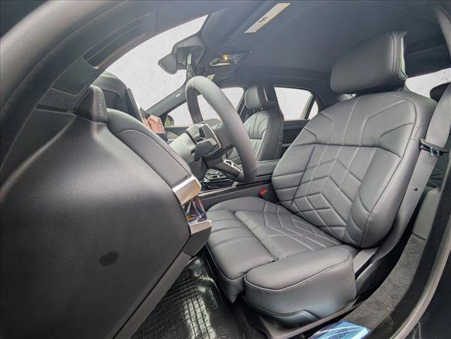 New 2026 BMW i7 M70 w/ M Sport Package RWD image 4