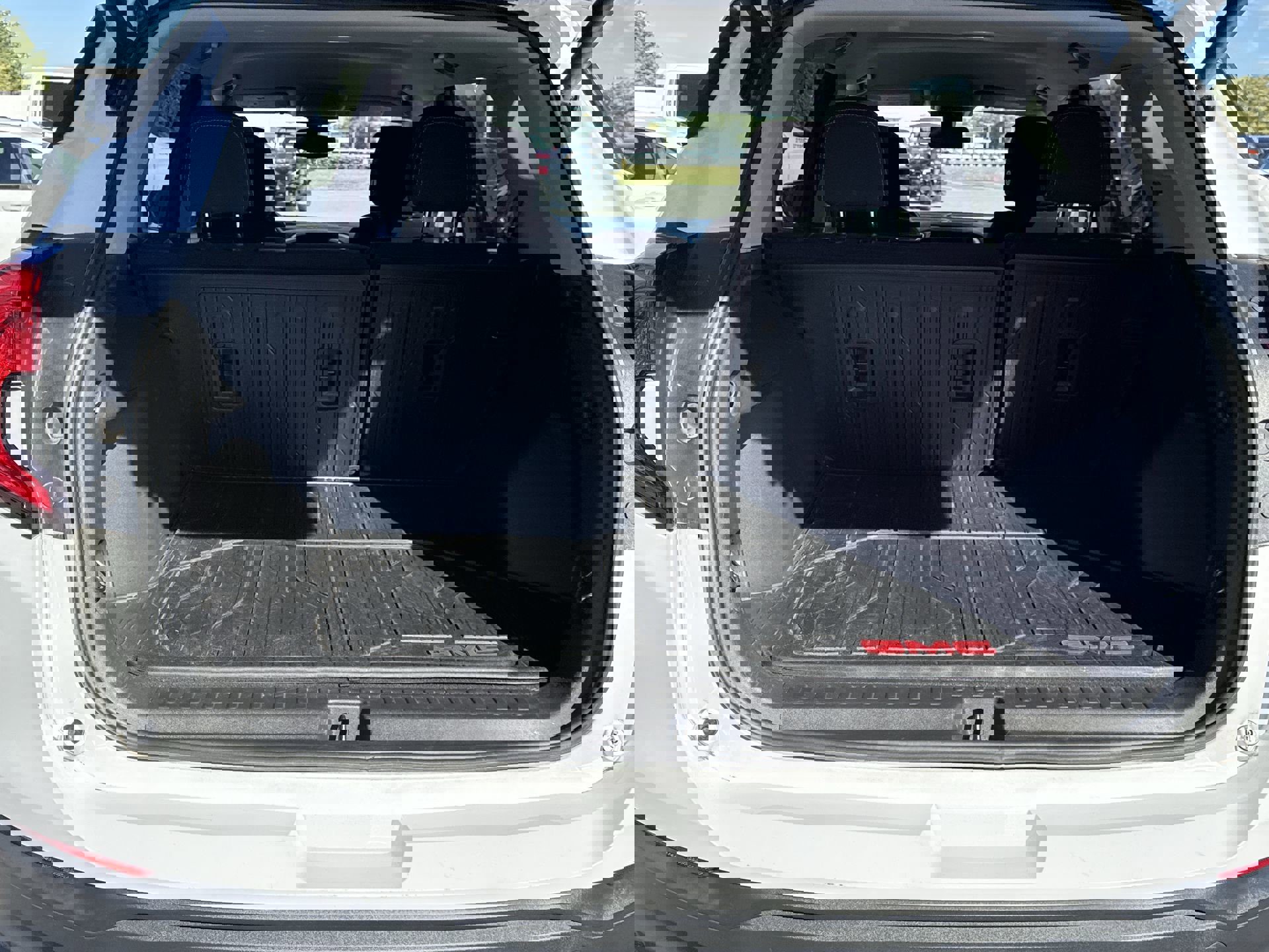 Certified 2023 GMC Terrain SLE w/ Driver Convenience Package image 24