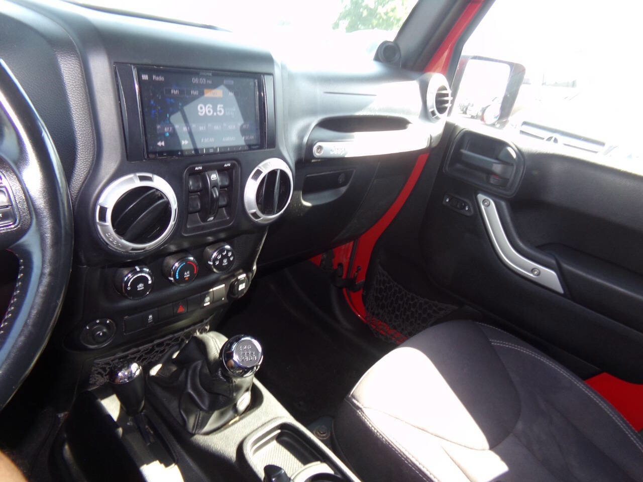 Used 2014 Jeep Wrangler Unlimited Sahara w/ Connectivity Group image 64