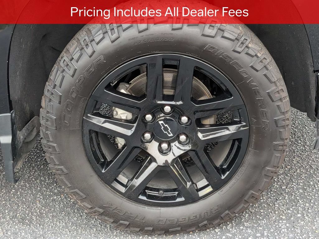 Used 2022 Chevrolet Silverado 1500 Custom w/ LPO, Dark Essentials Package RWD image 11