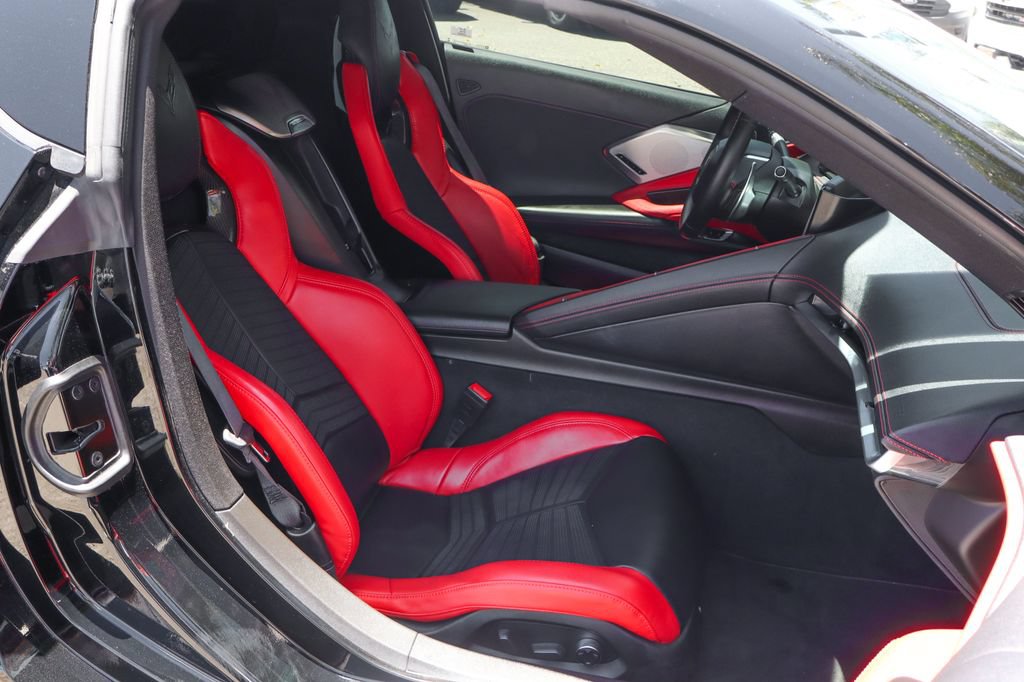 Used 2021 Chevrolet Corvette Stingray Preferred Cpe w/ Z51 Performance Package RWD image 46