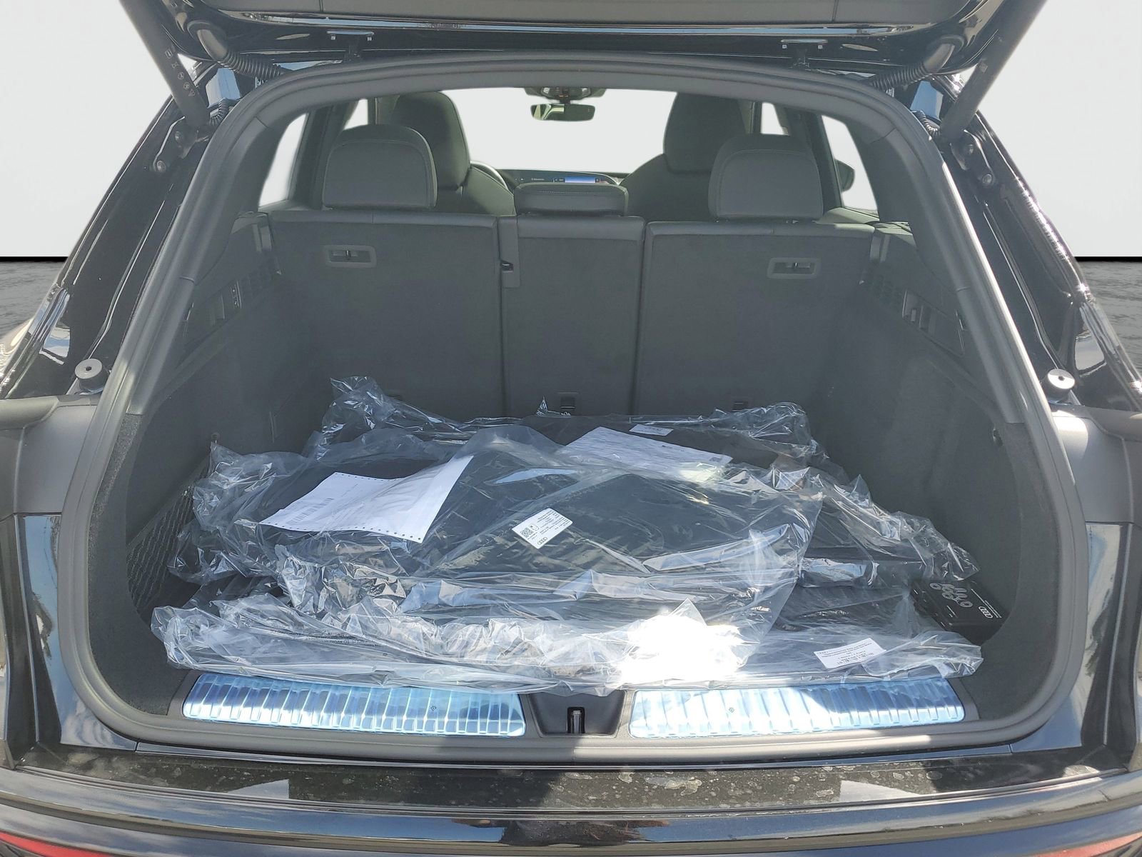 New 2025 Audi SQ5 Premium Plus image 8