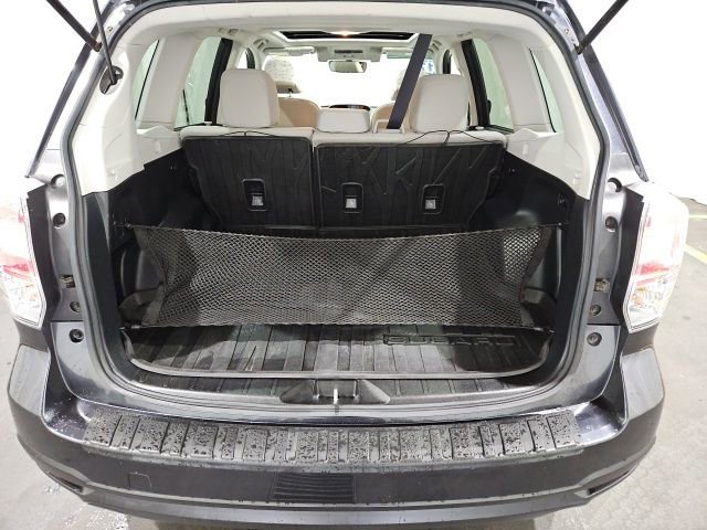 Used 2017 Subaru Forester 2.5i Premium image 12