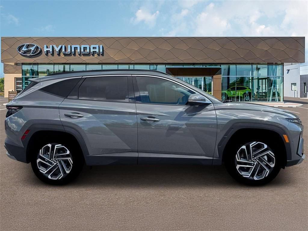 Used 2026 Hyundai Tucson Limited AWD/4WD image 9