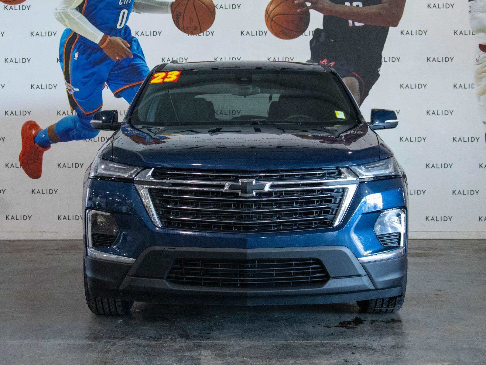 Used 2023 Chevrolet Traverse LT image 19