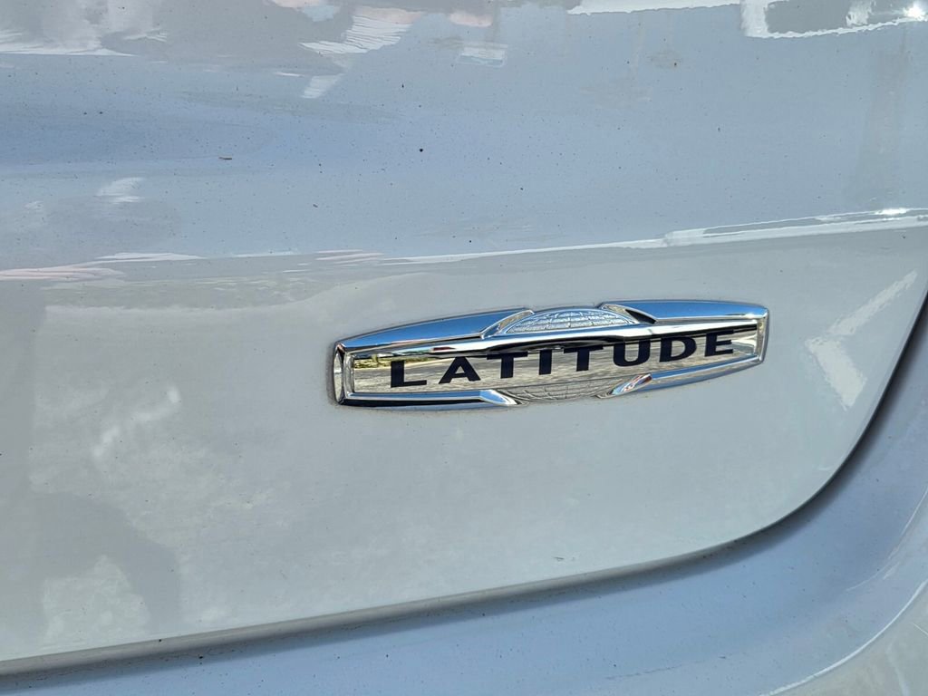 Used 2022 Jeep Compass Limited image 12