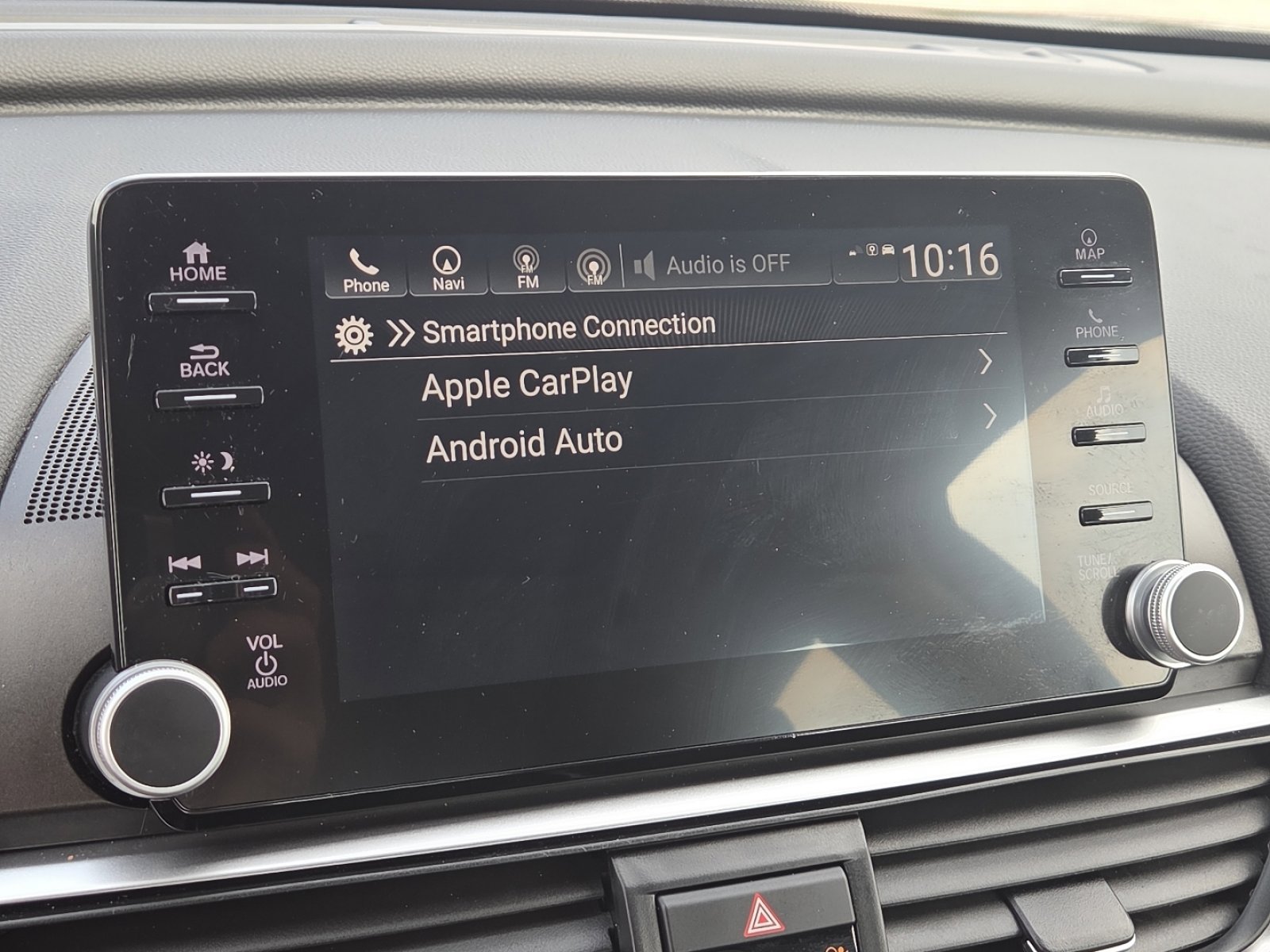 Used 2018 Honda Accord Touring image 5