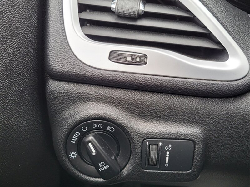 Used 2013 Dodge Dart SXT w/ SXT Special Edition Group FWD image 22