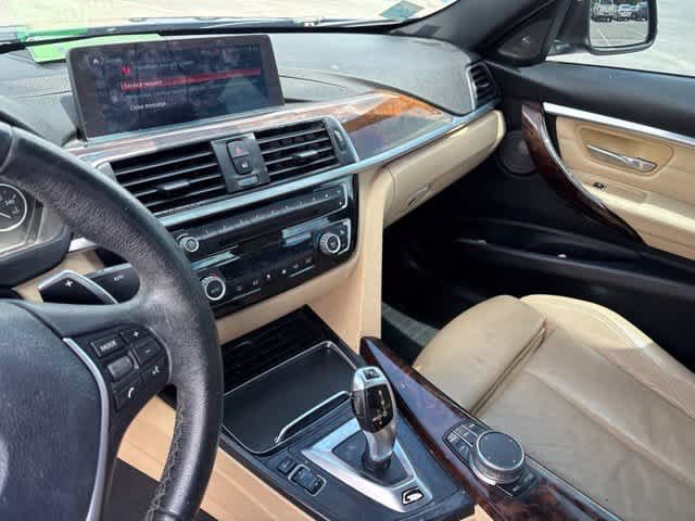 Used 2018 BMW 330e w/ Premium Package RWD image 19