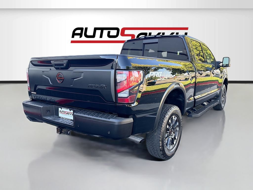Used 2024 Nissan Titan PRO-4X AWD/4WD image 7