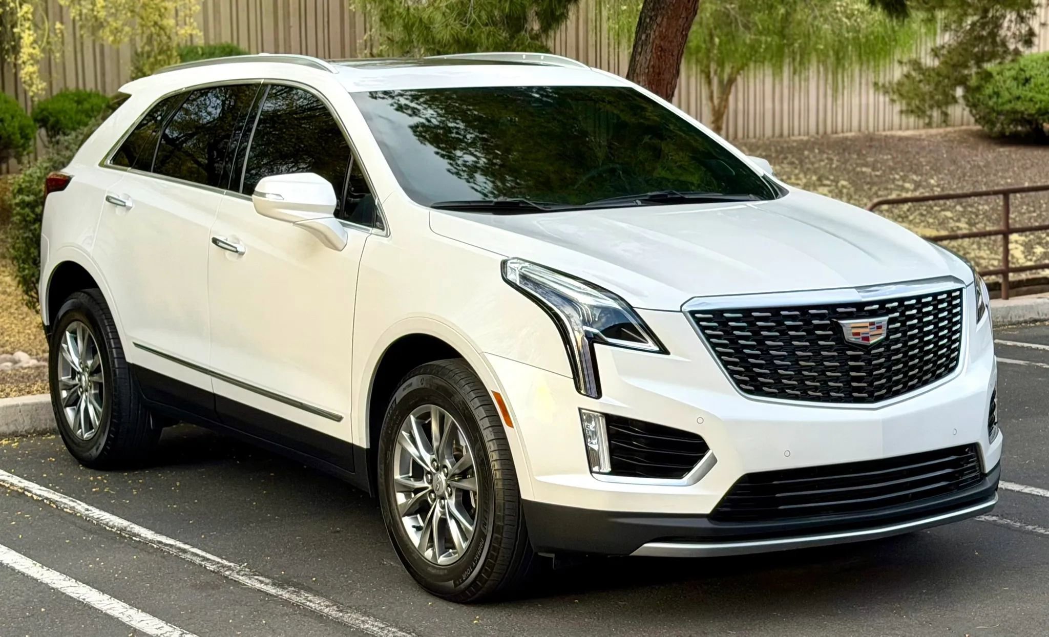 Used 2020 Cadillac XT5 Premium Luxury image 1
