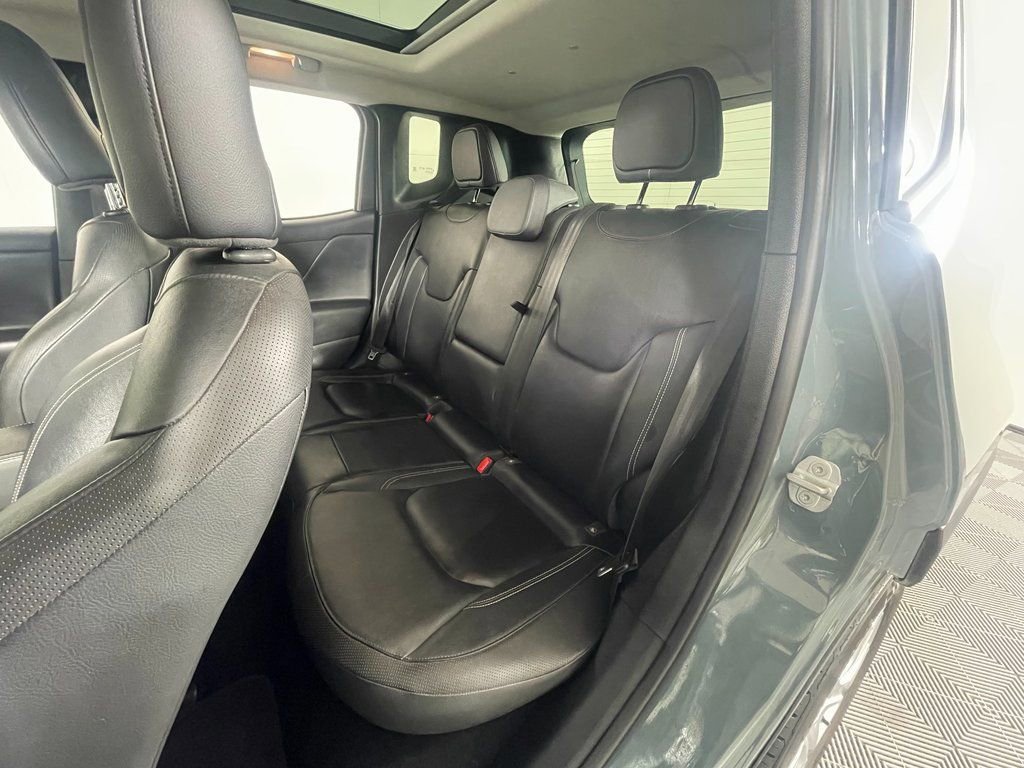 Used 2018 Jeep Renegade Limited w/ UConnect 8.4 Nav Group image 26