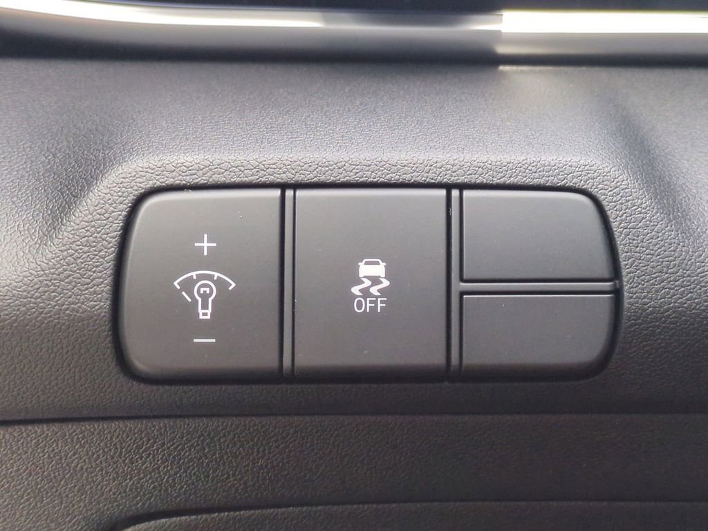 New 2026 Hyundai Elantra Limited image 28