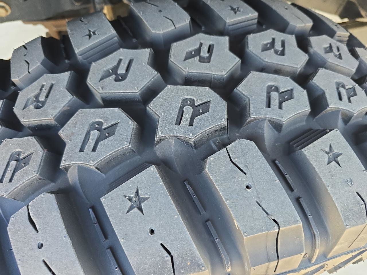 Used 2017 Ford F350 XLT w/ XLT Premium Package image 10