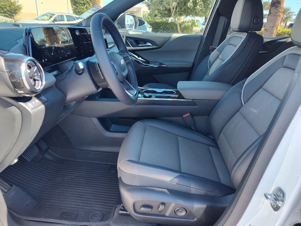 New 2026 Chevrolet Equinox LT w/ Convenience Package II image 6