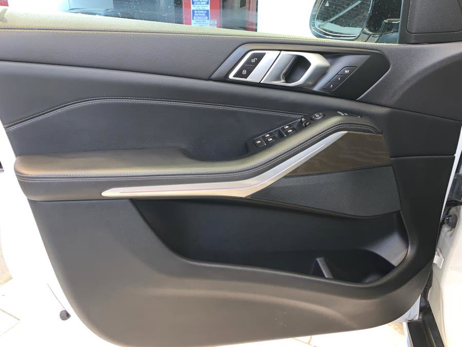 Used 2022 BMW X5 xDrive40i w/ Premium Package image 14
