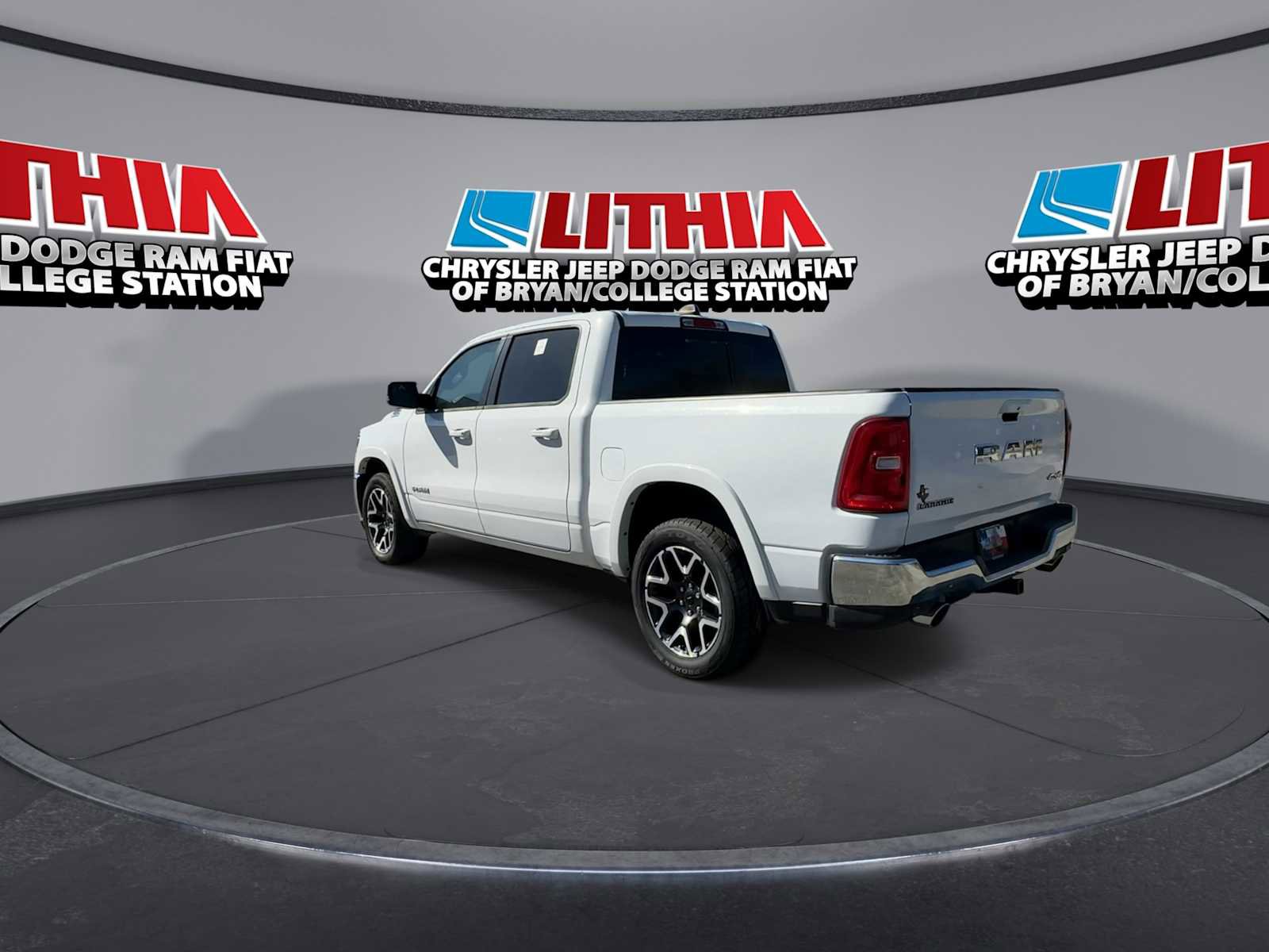 Used 2025 RAM 1500 Laramie image 6