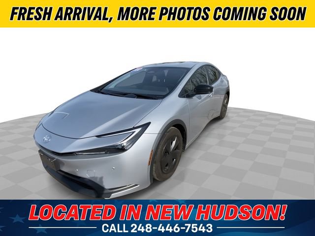 Used 2024 Toyota Prius LE image 6