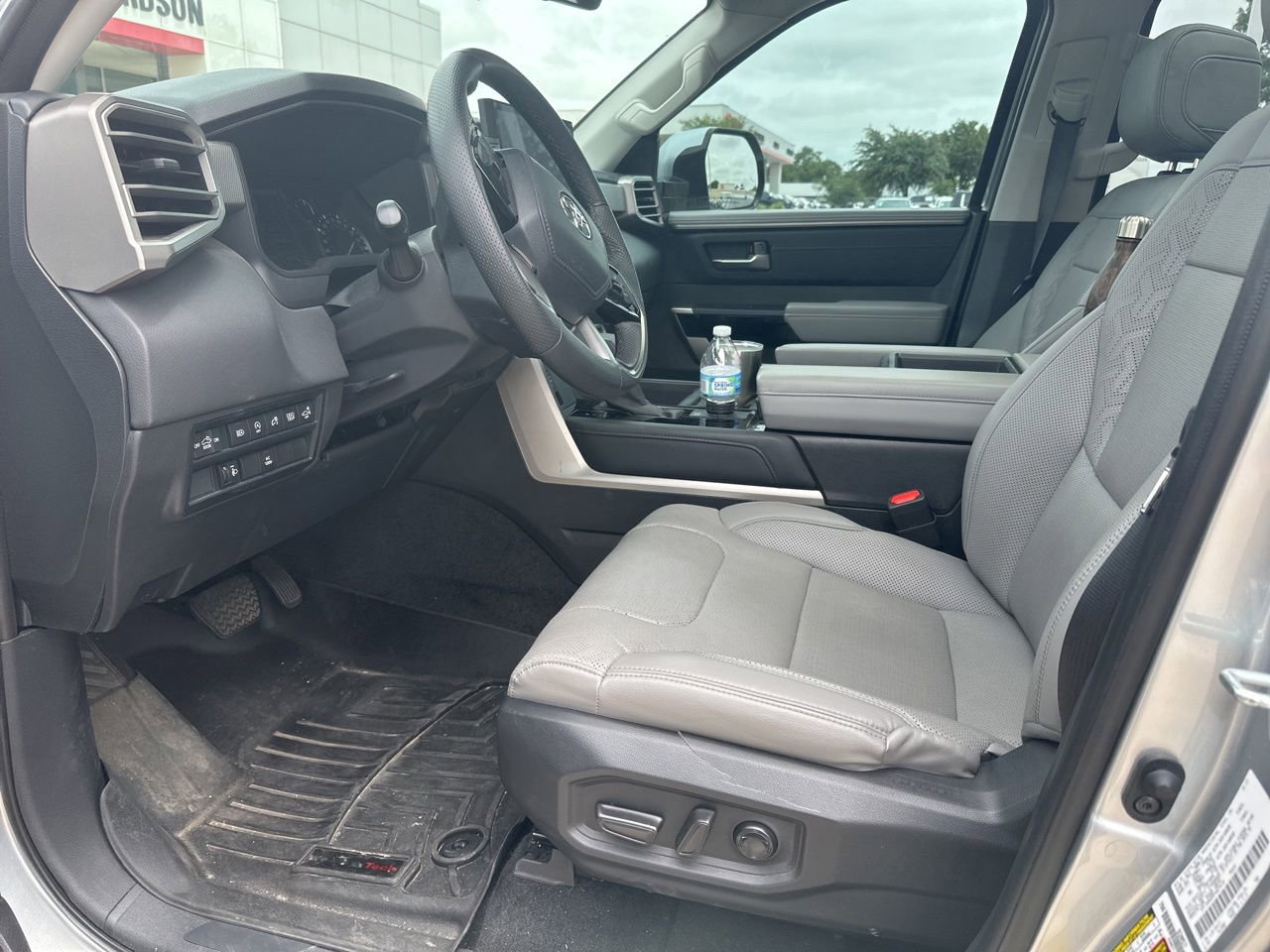 Used 2023 Toyota Tundra Limited w/ Power Package RWD image 5