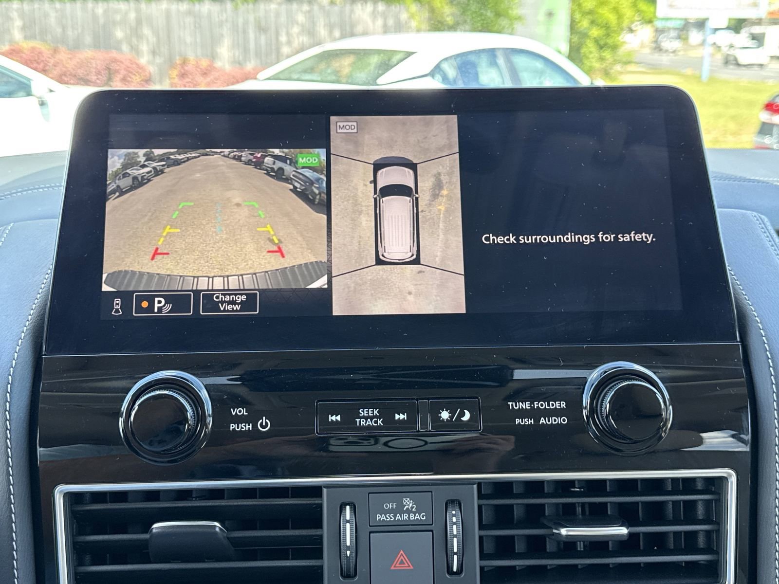 Used 2024 Nissan Armada Platinum w/ Captain's Chairs Package image 28