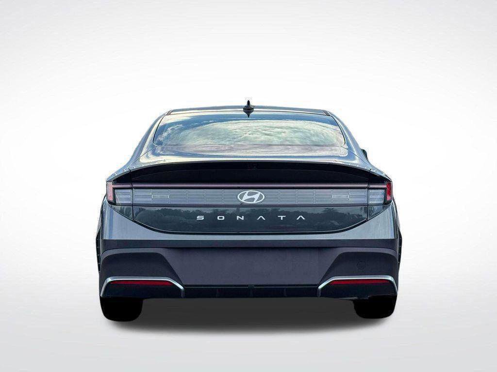 New 2026 Hyundai Sonata SE FWD image 6