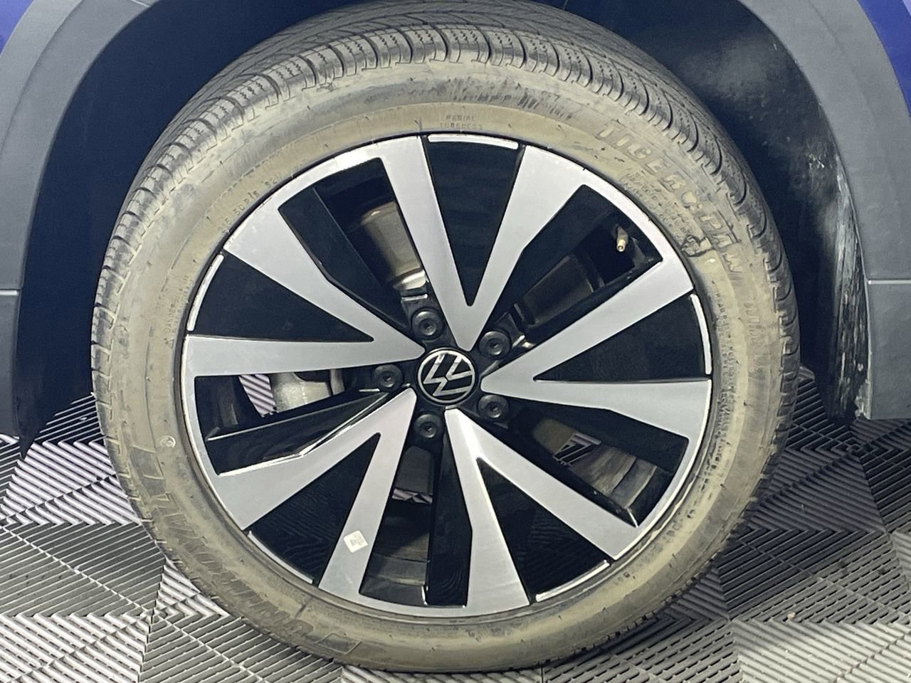 Used 2024 Volkswagen Taos SE FWD image 10