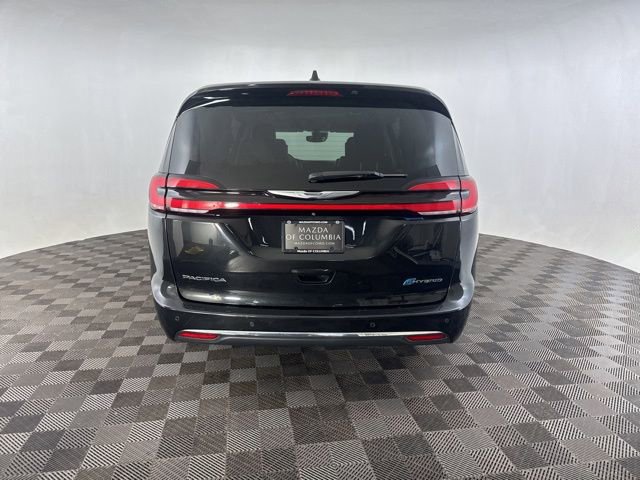 Used 2022 Chrysler Pacifica Touring-L w/ Uconnect Theater Family Group image 6