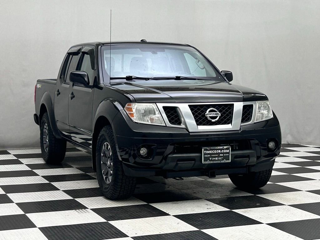 Used 2014 Nissan Frontier PRO-4X image 2