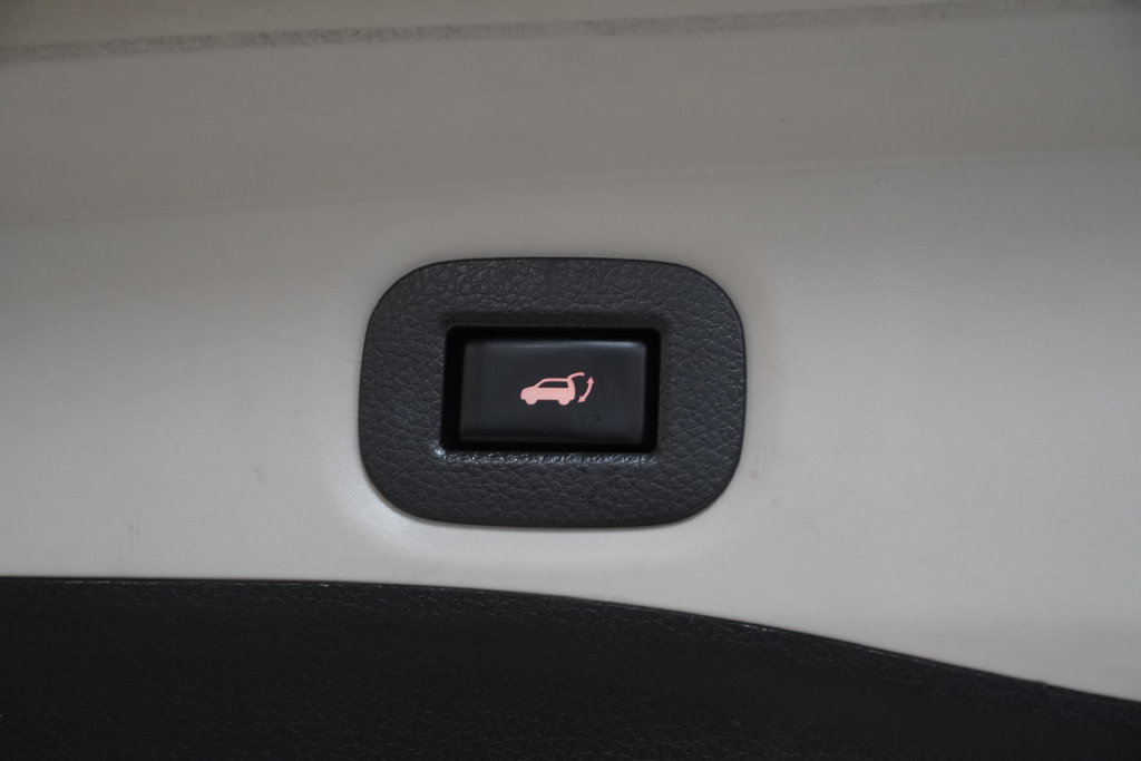 Used 2019 Nissan Rogue SL w/ Premium Package AWD/4WD image 10